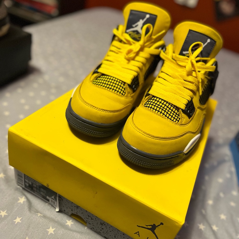 Jordan IV Lightning